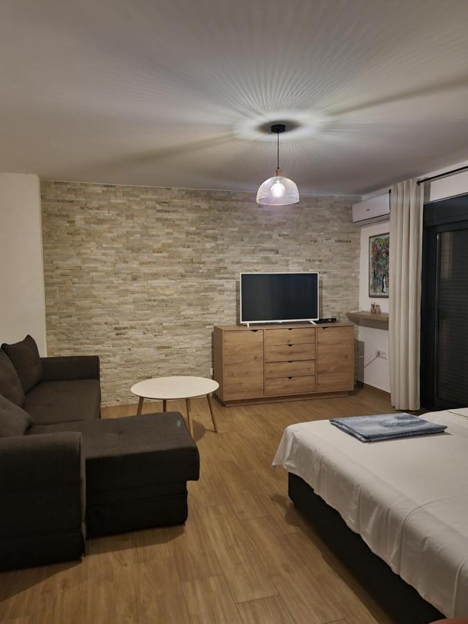 Apartments Vranes Τίβατ Εξωτερικό φωτογραφία