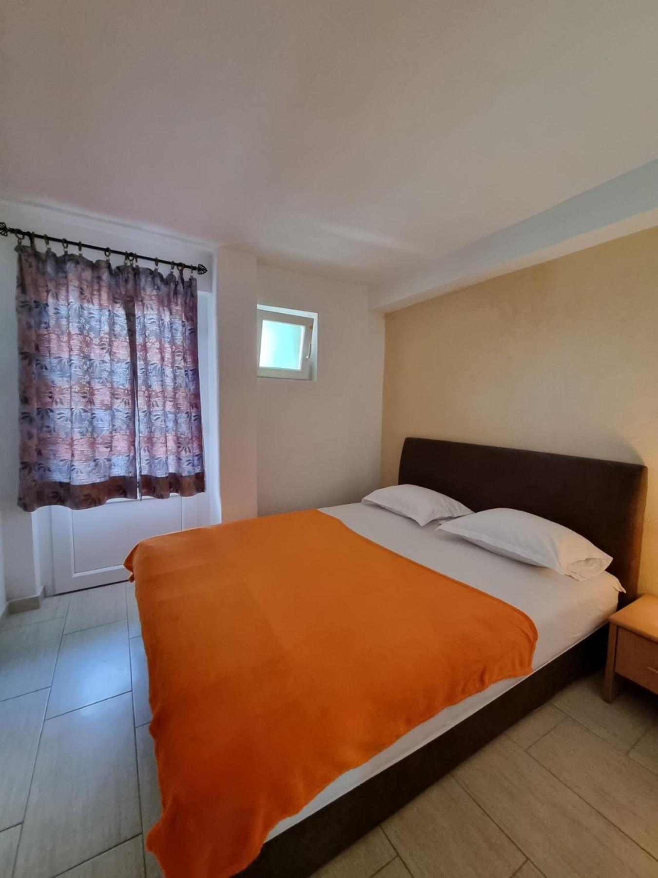 Apartments Vranes Τίβατ Εξωτερικό φωτογραφία