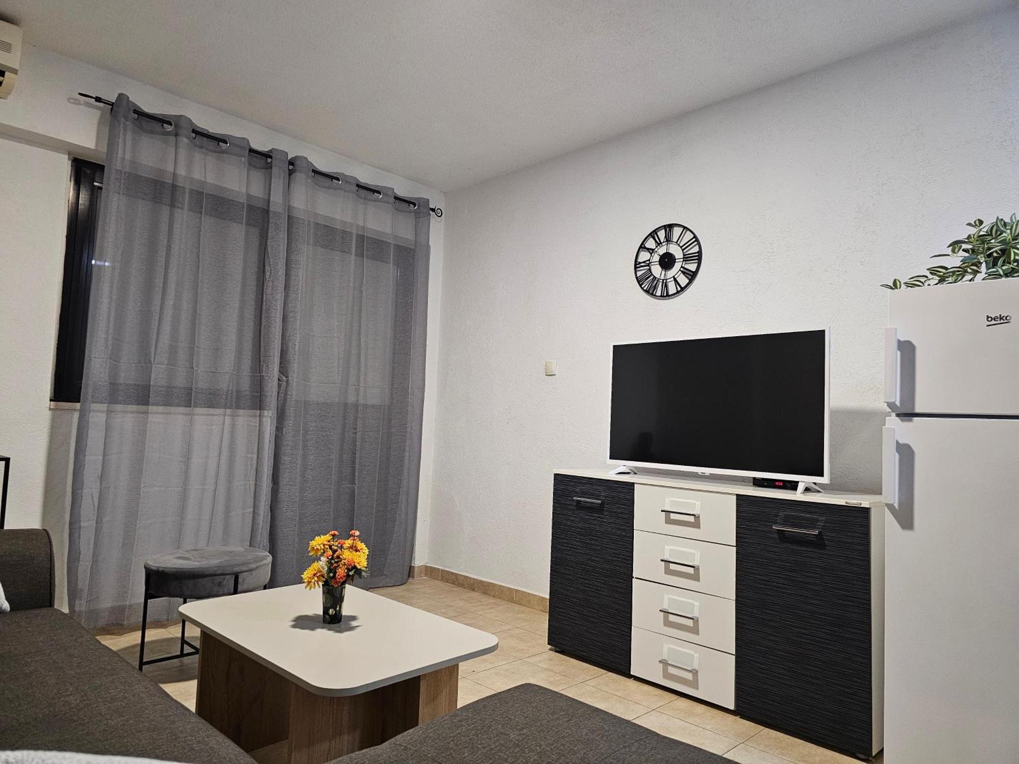 Apartments Vranes Τίβατ Εξωτερικό φωτογραφία