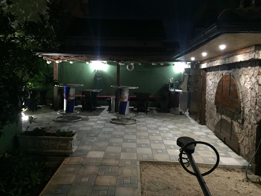 Apartments Vranes Τίβατ Εξωτερικό φωτογραφία